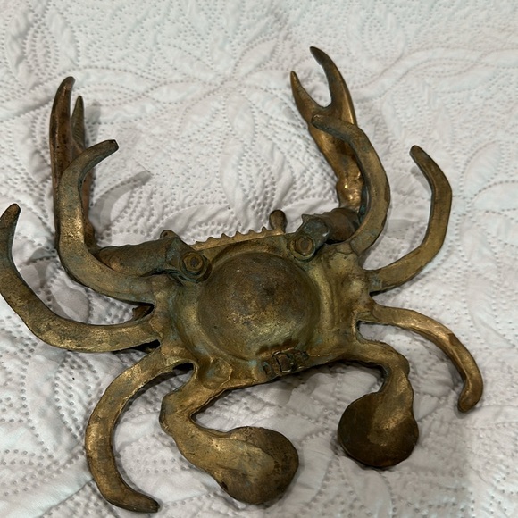 Elegant Brass Crab Figurine - Picture 4 of 4